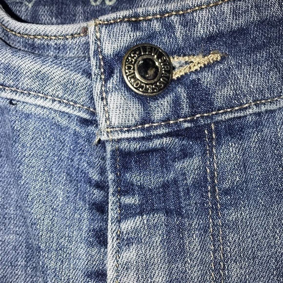 Levi’s High Rise & Curvy Jeans 30x32​​​ - Picture 2 of 6
